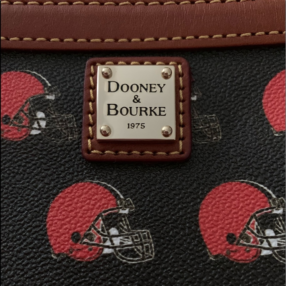 Dooney Ohio wristlet